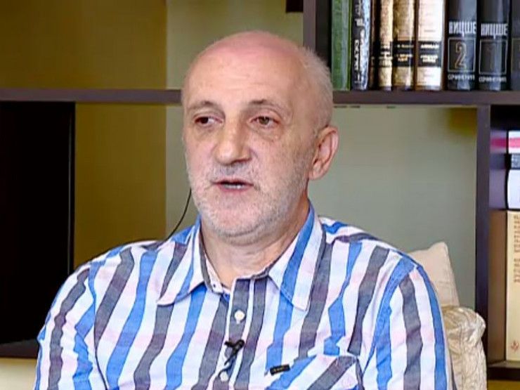 "ამოცანაა კობახიძის გუნდის 'ჩარეცხვა', წერილები ღარიბაშვილის დაწერილს არ ჰგავს" - გია ხუხაშვილის პოლიტიკური შეფასებები