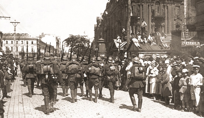 პოლონელი ჯარისკაცები კიევში (1920 წ.)