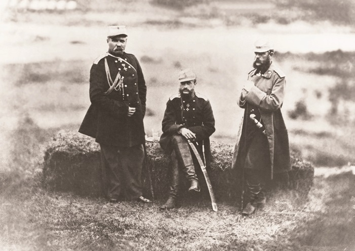 დიდი მთავარი მიხაილ რომანოვი (მარცხნივ) და დმიტრი სვიატოპოლკ-მირსკი. სოფელ კბაადის ტევრში, 1864 წლის 21 მაისი