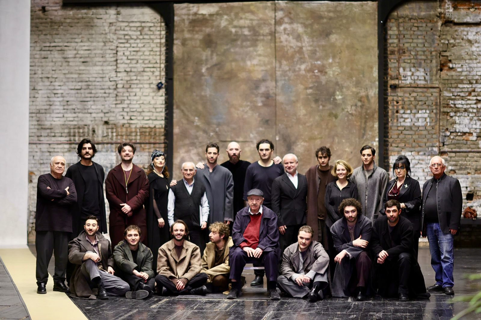 რას ამბობს კულტურის მინისტრი რობერტ სტურუას სპეკტაკლ 