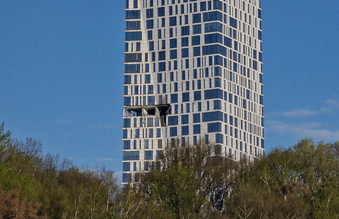 1-mos-1777885043.jpg