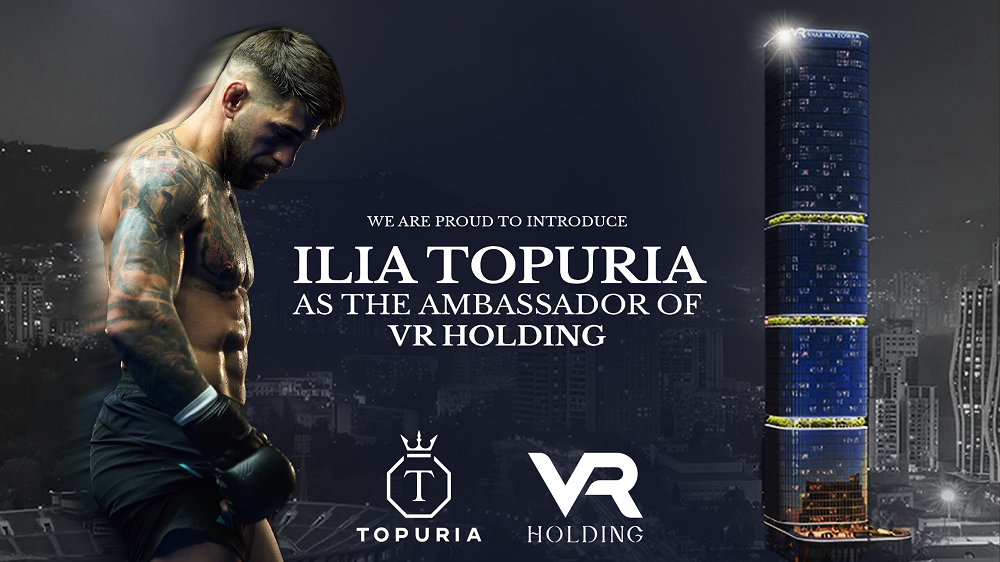ilia-x-vr-holding-1-1779702601.png