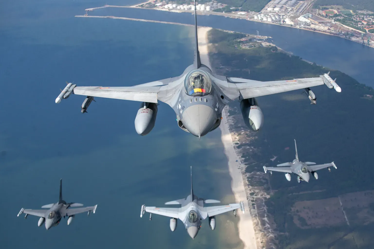 romanian-air-force-f-16s-819827046-36211-1789458659.webp